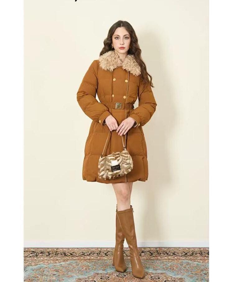 Vintage Style Winter Down Short Coat Caramel Brown Color Winter Jacket with Belt
